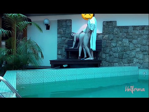 ❤️ Bòs envite sèvant nan pisin lan, men li pa t 'kapab reziste yon cho ❌ Videyo fuck nan nou % ht.com-milf-300.ru% ☑